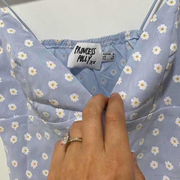 Princess Polly dress size 0 - Picture 4 of 5